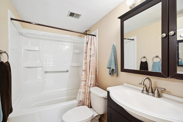 52 Jefferson Oval Unit E, Yorktown Heights, NY 10598 - full bath featuring shower / bathtub combination with curtain and vanity