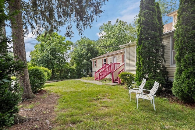 14 Cooper Dr, Nanuet, NY 10954 - view of green lawn featuring stairs