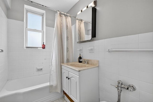 4295 Webster Ave Unit 5J, Bronx, NY 10470 - bathroom featuring vanity, tile walls, and shower / tub combo with curtain