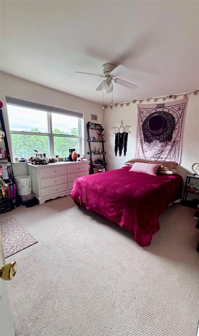 1002 Forest Gln, New Windsor, NY 12553 - carpeted bedroom featuring a ceiling fan