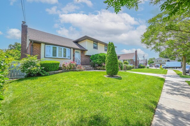 652 Shady St, Hempstead, NY 11550 - photo 3