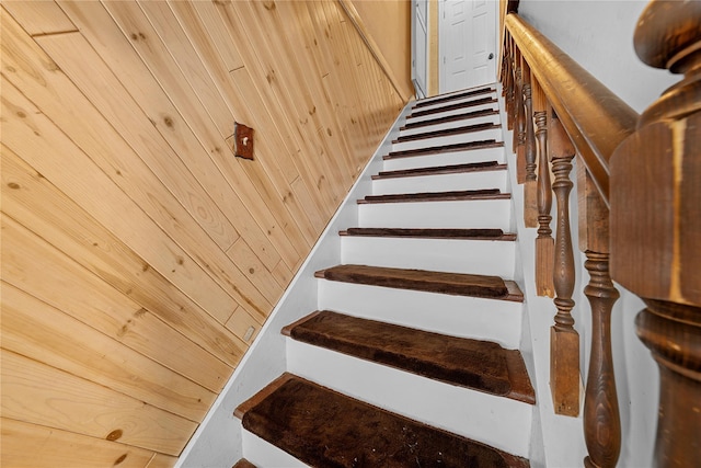24 Border Ln, Levittown, NY 11756 - view of stairs