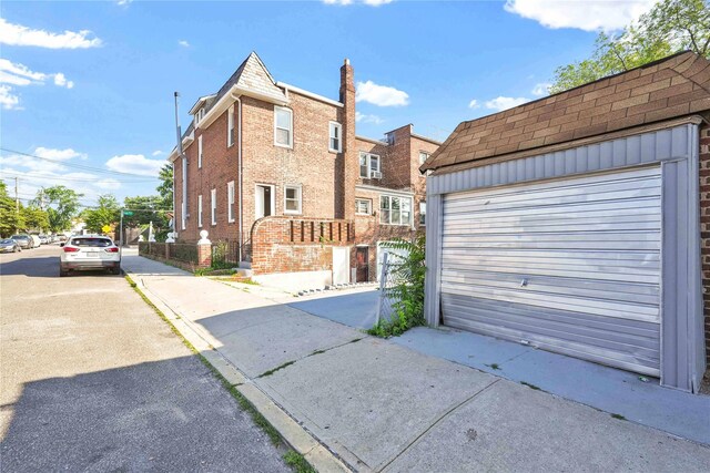 187-02 Foch Blvd, Saint Albans, NY 11412 - photo 32