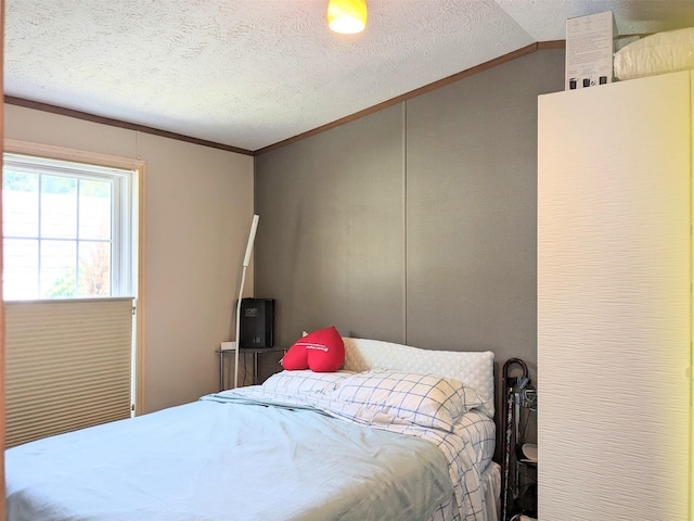 4 Treeline Cir Unit 4, Cold Spring, NY 10516 - bedroom featuring lofted ceiling, crown molding, and a textured ceiling