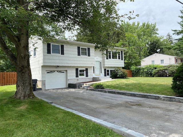 14 Shepard Rd, Warwick, NY 10990 - split foyer home with driveway and an attached garage