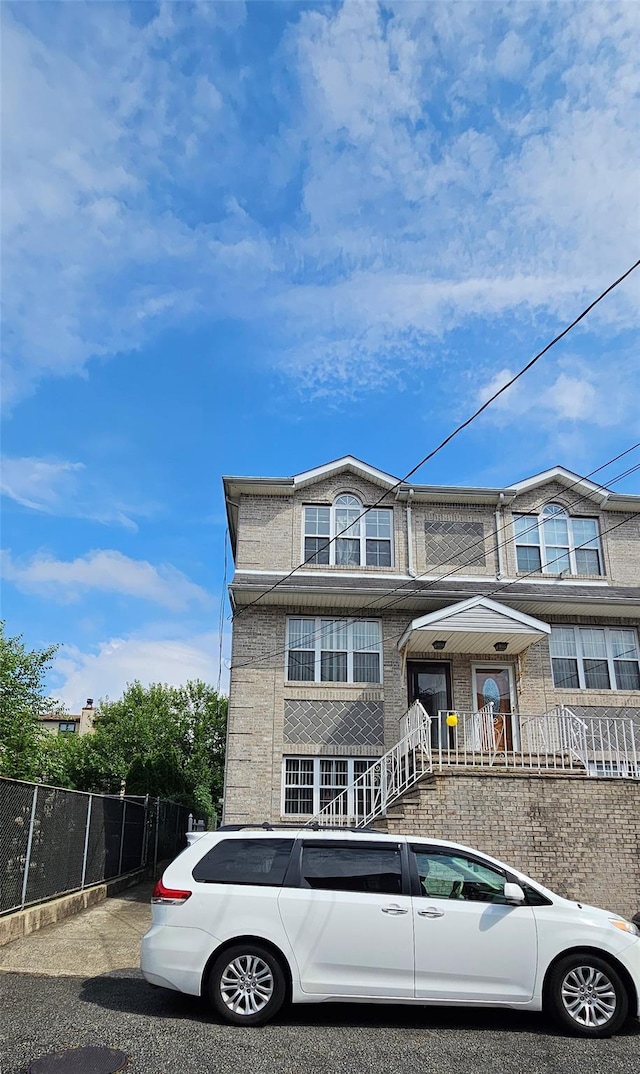 29 Marisa Ct, Staten Island, NY 10314 - photo 1