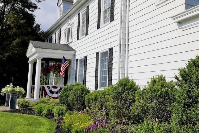 15 Abbey Crk, East Islip, NY 11730 - view of side of property