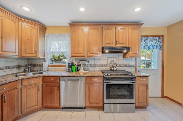568 N Clinton Ave, Lindenhurst, NY 11757 - photo 6