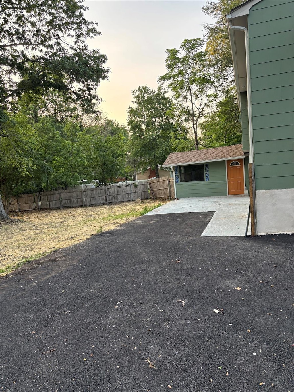 402 Kings Hwy, Valley Cottage, NY 10989 - view of yard featuring view of wooded area