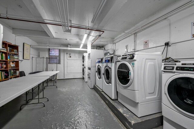 111-15 75th Ave Unit C2, Forest Hills, NY 11375 - shared laundry with separate washer and dryer