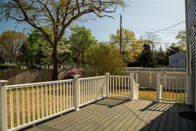 37 Amsterdam St, Huntington, NY 11743 - photo 19
