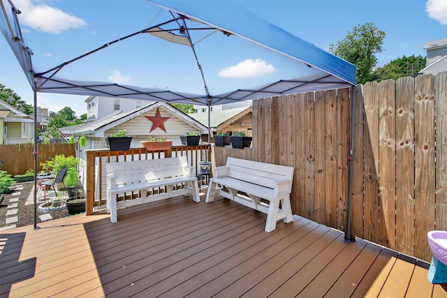 829 Logan Ave, Bronx, NY 10465 - view of deck