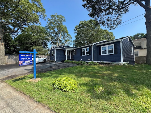 882 Union Blvd, West Islip, NY 11795 - view of ranch-style house