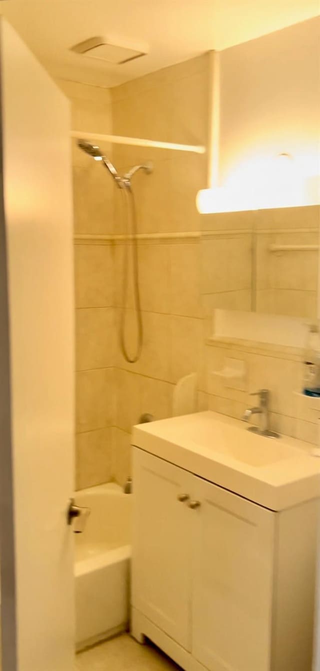 3224 Gunther Ave, Bronx, NY 10469 - photo 9