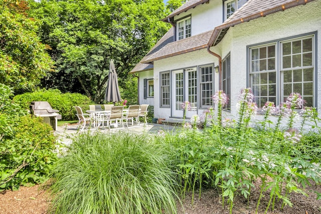 77 Haights Cross Rd, Chappaqua, NY 10514 - view of patio with area for grilling