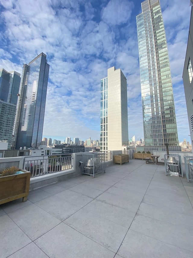 42-22 Crescent St Unit 3B, Long Island City, NY 11101 - view of patio / terrace featuring a view of skyline