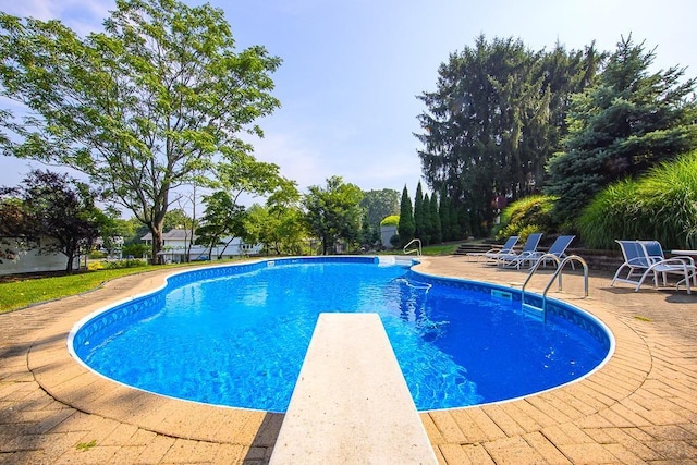 7 Gilmore Dr, Stony Point, NY 10980 - outdoor pool featuring a patio area and a diving board