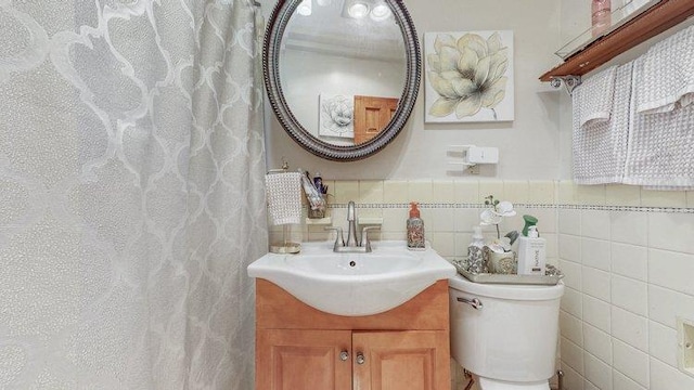 46-03 195th St, Flushing, NY 11358 - bathroom featuring vanity and tile walls