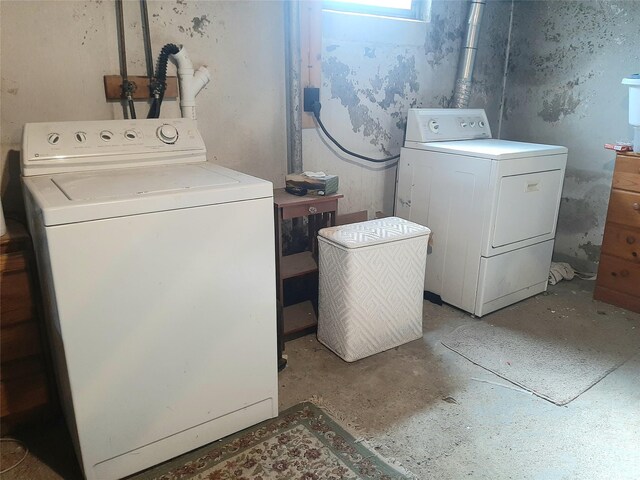 52 Fountain Pl, Poughkeepsie, NY 12603 - laundry area with washer and clothes dryer