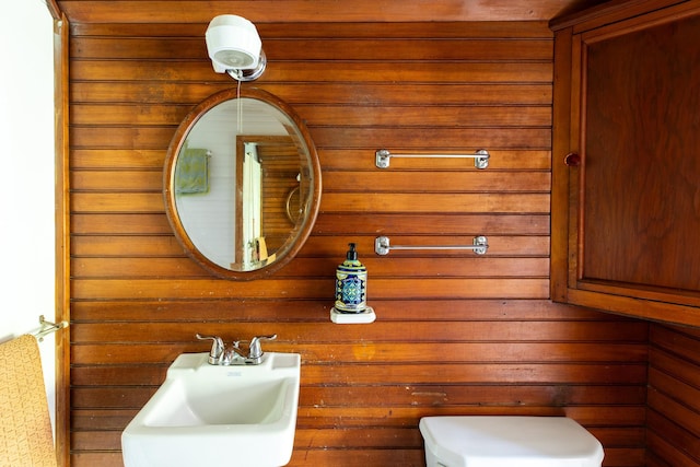 7432 S Broadway, Red Hook, NY 12571 - half bath with wooden walls