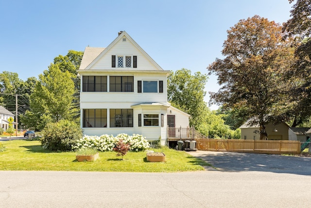 7432 S Broadway, Red Hook, NY 12571 - view of front facade featuring driveway