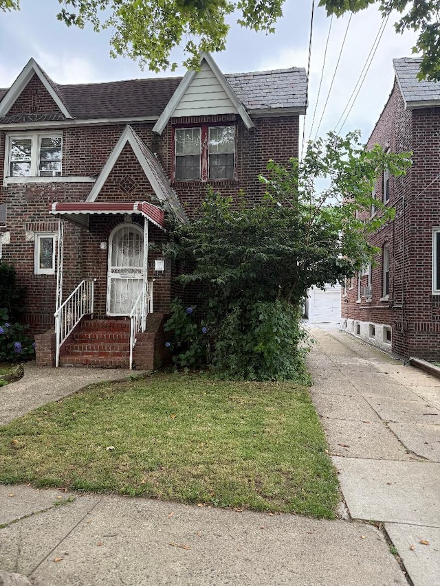 89-09 215th St, Queens Village, NY 11427 - photo 1