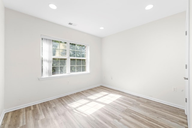 APTA2-22 Constitution Pl Unit 167, College Point, NY 11356 - spare room featuring light wood-style flooring and recessed lighting
