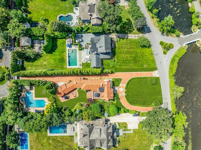 259 Lakeview Ave W, Brightwaters, NY 11718 - bird's eye view of a pool area and a large body of water