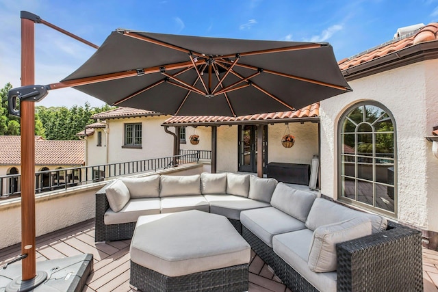 259 Lakeview Ave W, Brightwaters, NY 11718 - wooden terrace featuring an outdoor living space