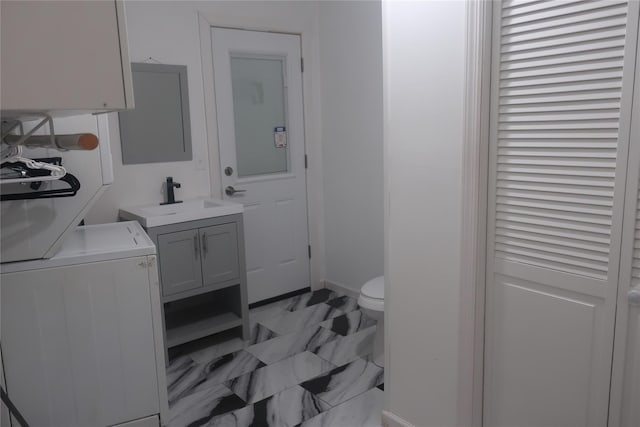 6 Schevchenko Pl, Monsey, NY 10977 - washroom with washer / dryer