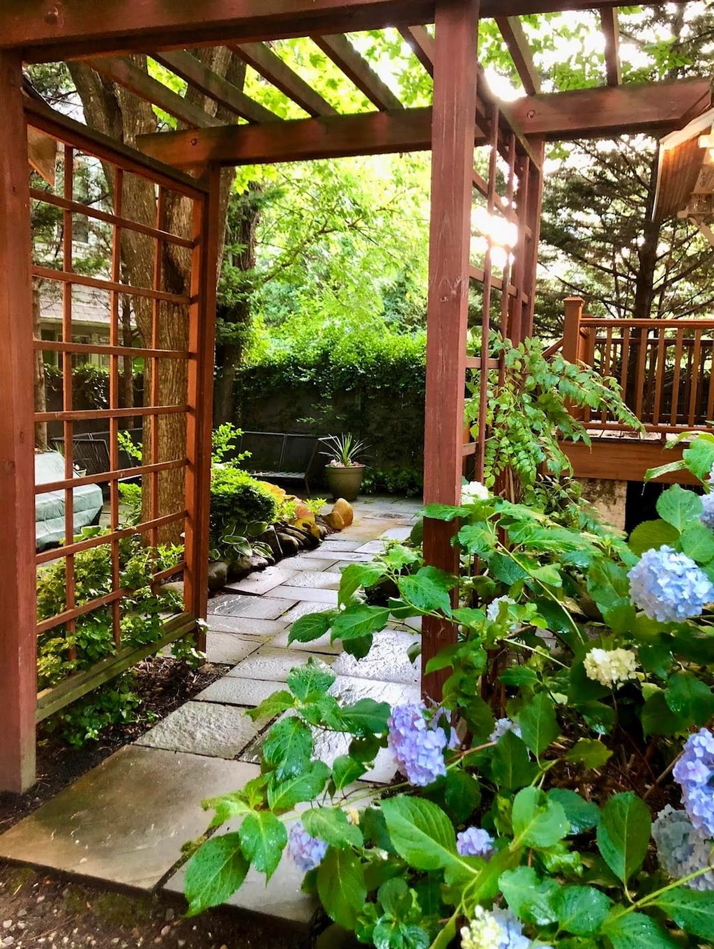 46 Beechwood Ter, Yonkers, NY 10705 - view of yard featuring a pergola