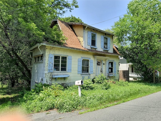 69 N Rd, Highland, NY 12528 - view of front of property featuring roof with shingles