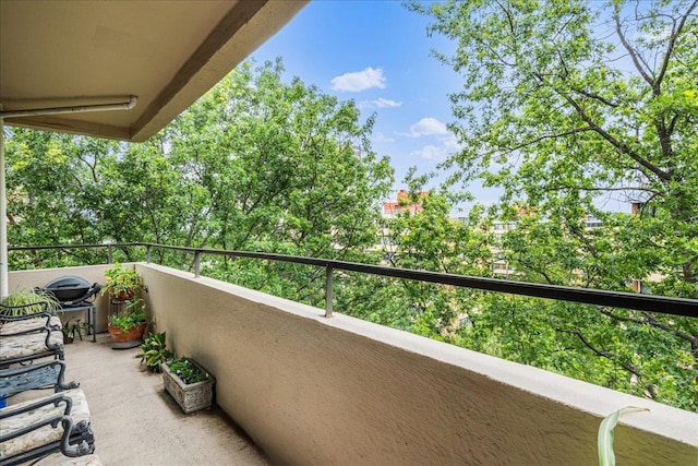 7-24 166th St Unit 8C, Beechhurst, NY 11357 - view of balcony