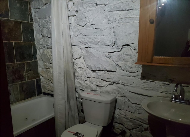 785 S St, Plattekill, NY 12528 - full bath with a sink and shower / tub combo with curtain