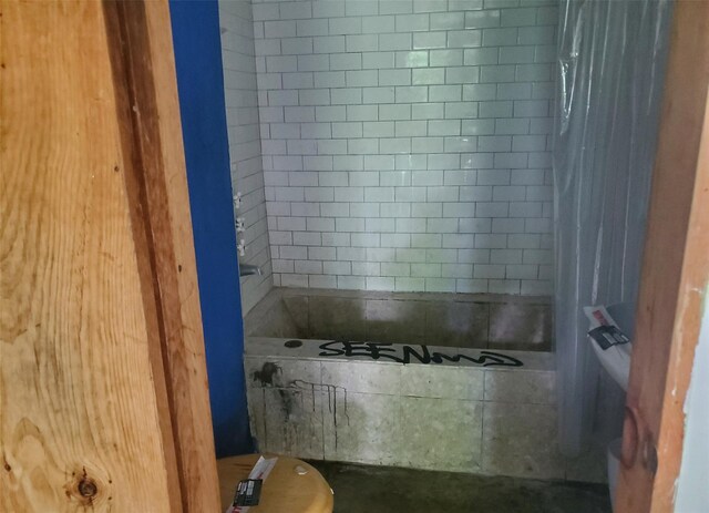 785 S St, Plattekill, NY 12528 - full bath featuring a shower and a tub