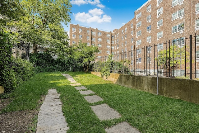 975 E 178th St, Bronx, NY 10460 - view of yard