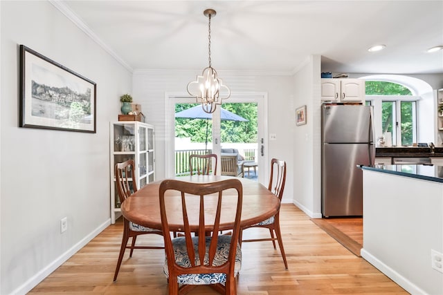 15 Chambers Ct, Huntington Station, NY 11746 - dining room featuring a chandelier, light wood finished floors, crown molding, and recessed lighting