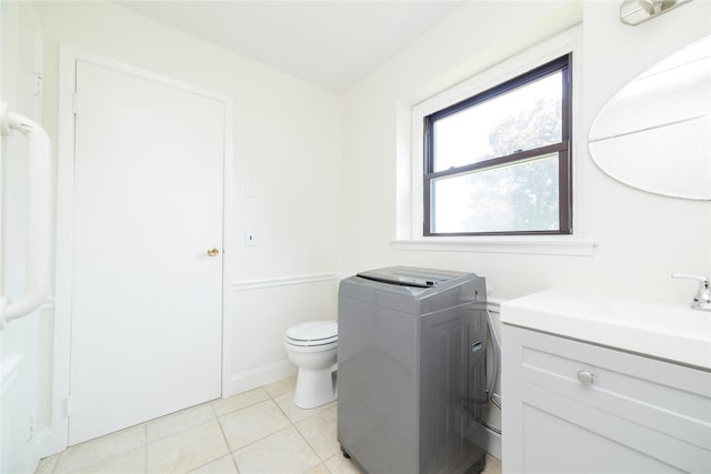27A Walden Ct Unit A, Yorktown Heights, NY 10598 - bathroom featuring washer / dryer, vanity, and tile patterned flooring