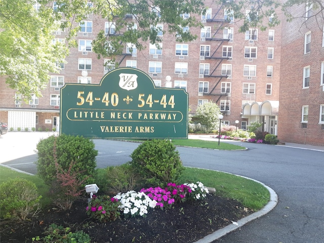54-40 Little Neck Pkwy Unit 4M, Little Neck, NY 11362 - view of community / neighborhood sign