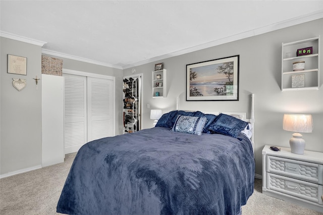 28 Lapin Ln, Blauvelt, NY 10913 - carpeted bedroom featuring crown molding and a closet