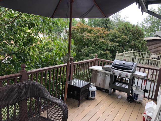 15 Grant St, Yonkers, NY 10704 - deck featuring grilling area
