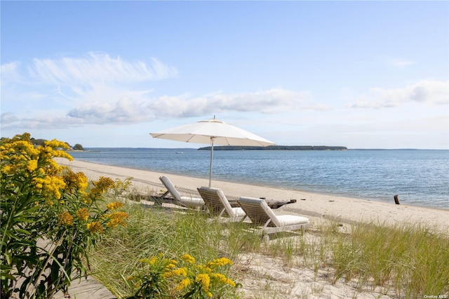 12120 New Suffolk Ave, Cutchogue, NY 11935 - water view with nearby beach