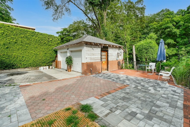 110 Pine Ave, Ossining, NY 10562 - view of detached garage