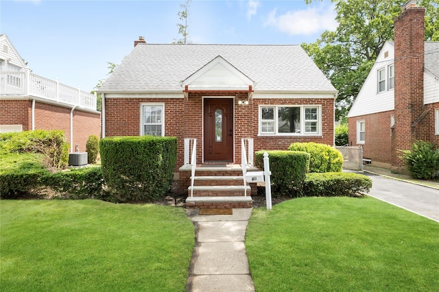 40 Pilgrim St, New Hyde Park, NY 11040 - photo 1