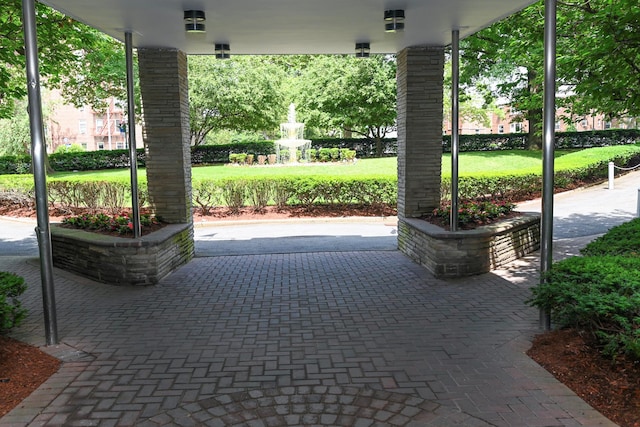 84-01 Main St Unit 410, Briarwood, NY 11435 - view of patio / terrace