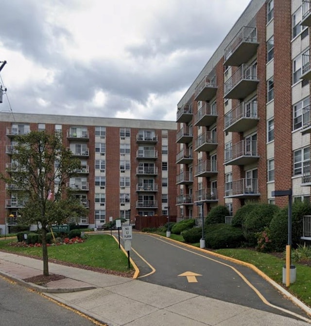 35 Park Ave Unit 4N, Suffern, NY 10901 - photo 1