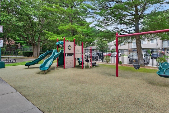 216UNITM Springmeadow Dr, Holbrook, NY 11741 - view of community play area