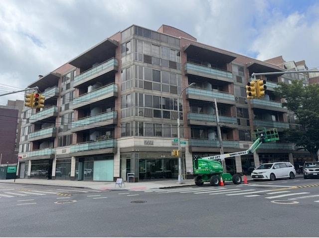 31-32 Union St Unit 4C, Flushing, NY 11354 - photo 1