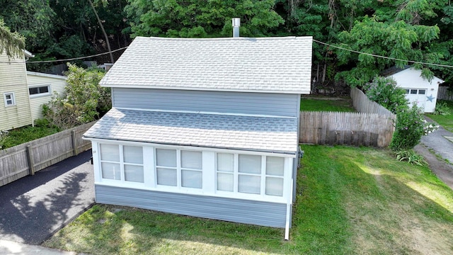 58 Wawayanda Ave, Middletown, NY 10940 - exterior view of a shingled roof