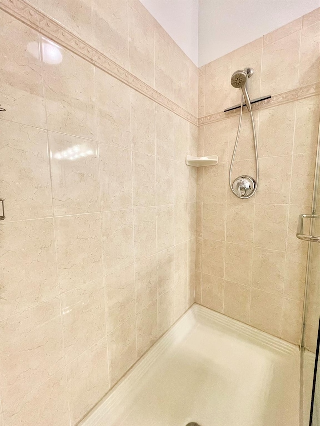 936 Tower Ridge Cir, Middletown, NY 10941 - full bathroom featuring a shower stall